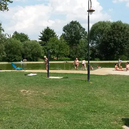 Penzion Rekreacni Areal Dvur